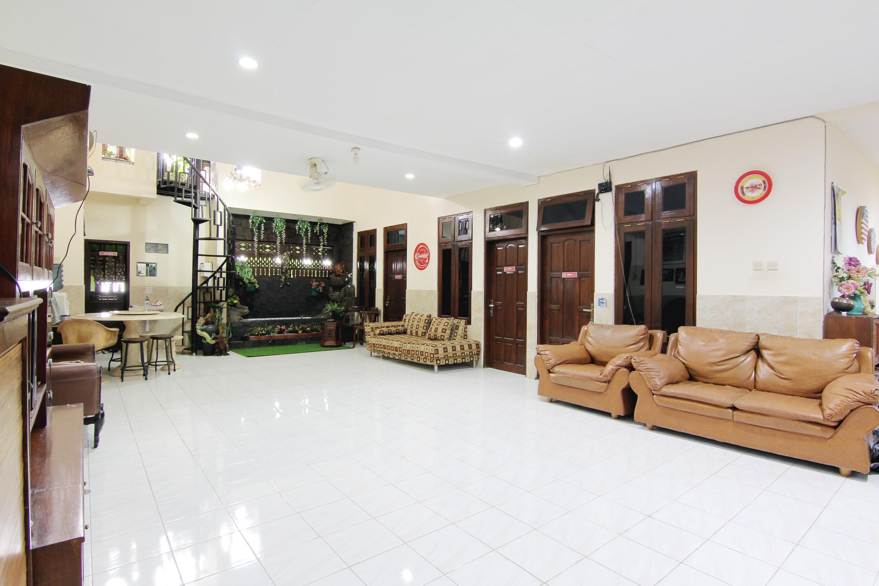 Wanderlust Homestay Yogyakarta Exterior photo